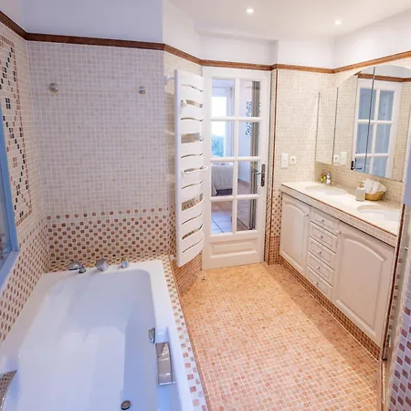 Villa Luxueuse Villa, Incroyable Vue Mer, Piscine